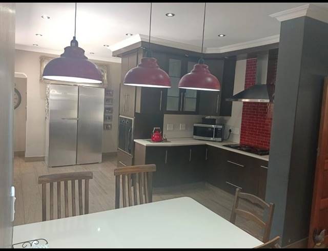 6 BEDROOM HOUSE FOR SALE IN SASOLBURG
